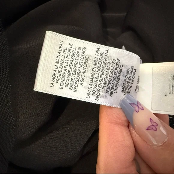 Dress the Population Floral Mini Dress in Black and Blue - Picture 8 of 10